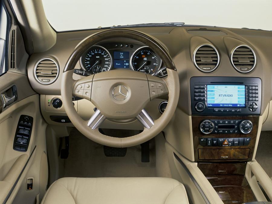  Mercedes-Benz ML-Class 2006 года  (фото 333 из 400)